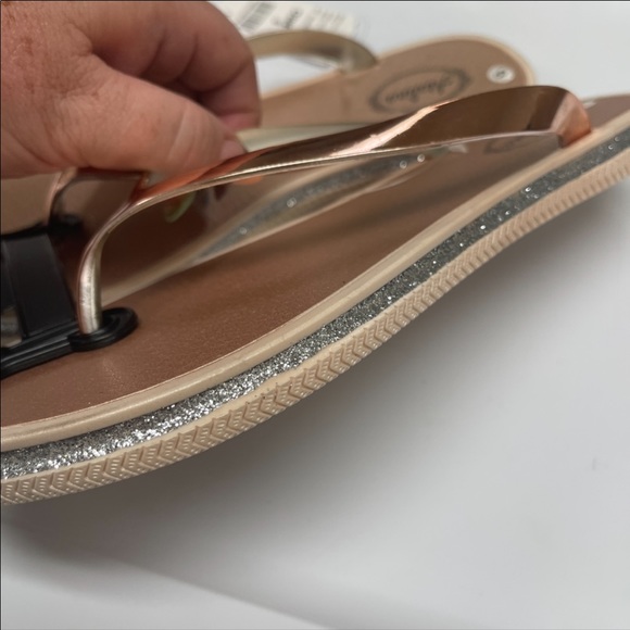 NWT Atalina Flip Flop Sandals Champagne With Silver Glitter Assorted Sizes - Picture 4 of 6